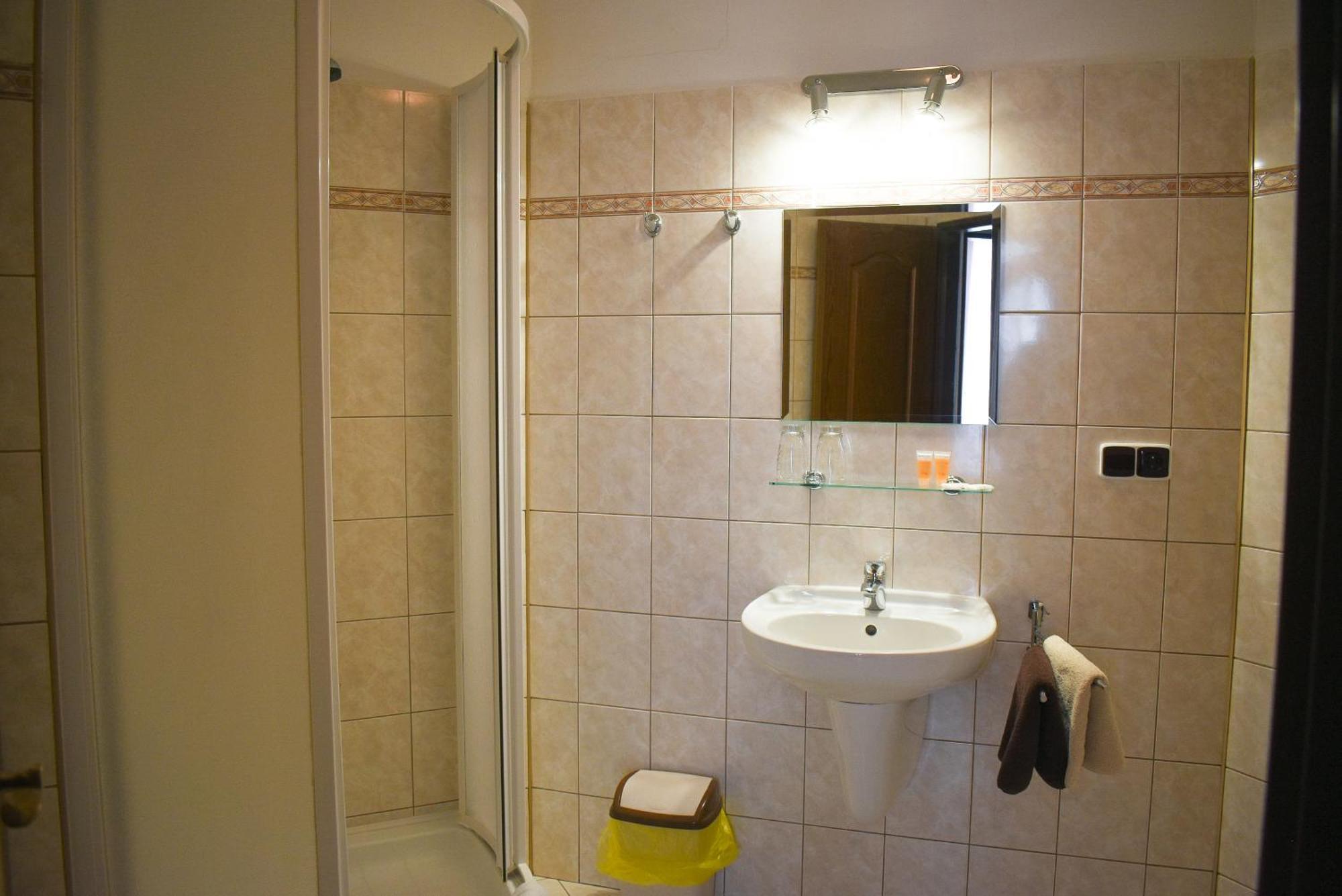 Hotel U Jiriho Humpolec Bagian luar foto